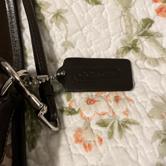 beautiful authentic coach small purse. Gently used and just gorgeous!!! - Picture 6 of 6